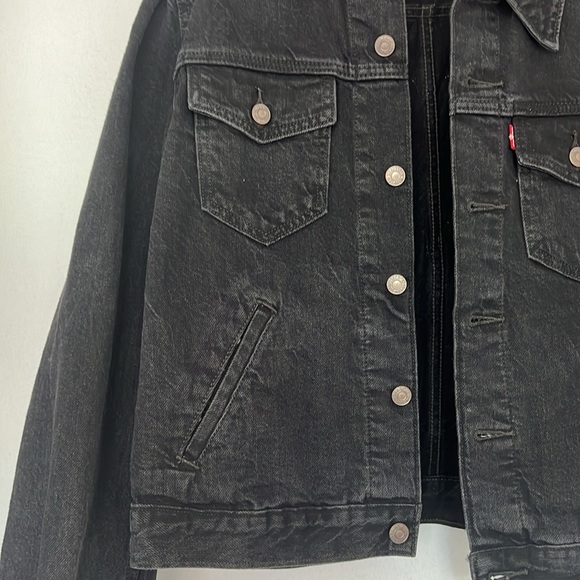 Vintage Levi Denim Jacket - Picture 4 of 10